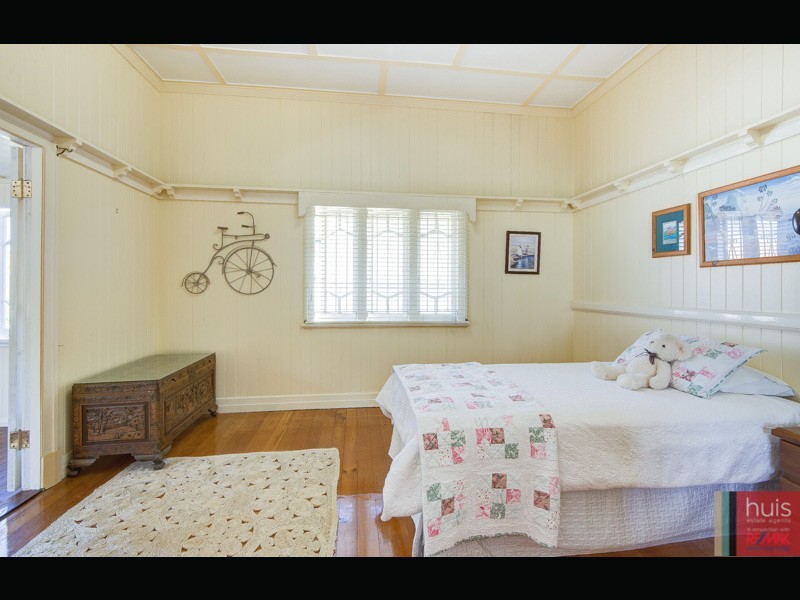 16 Tandoor St, Morningside QLD 4170