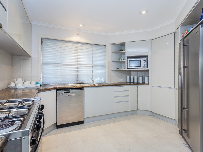 45 Tangmere Street, Chapel Hill QLD 4069