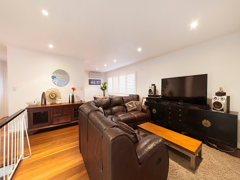 6 Cooinda Street, The Gap QLD 4061