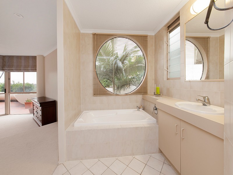 22/32 Tipuana Place, Bardon QLD 4065