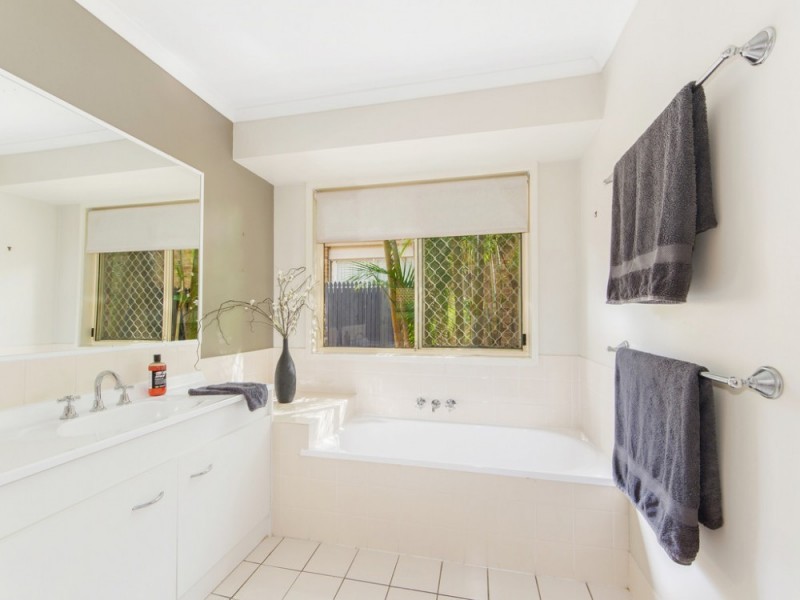 20 Heath Street, Forest Lake QLD 4078