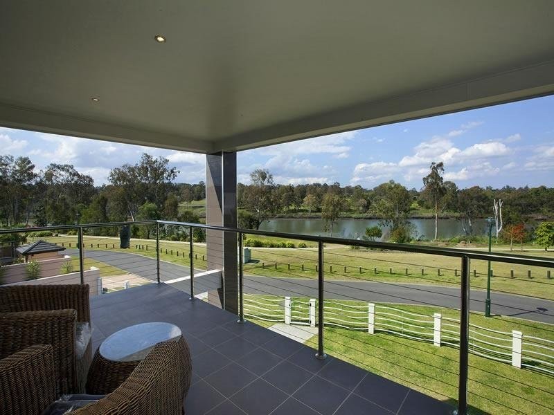 3 Palmer Place, Sinnamon Park QLD 4073