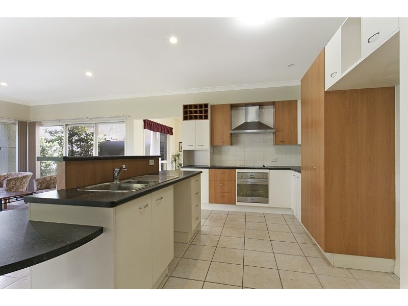 30 Furness Crescent, Sinnamon Park QLD 4073