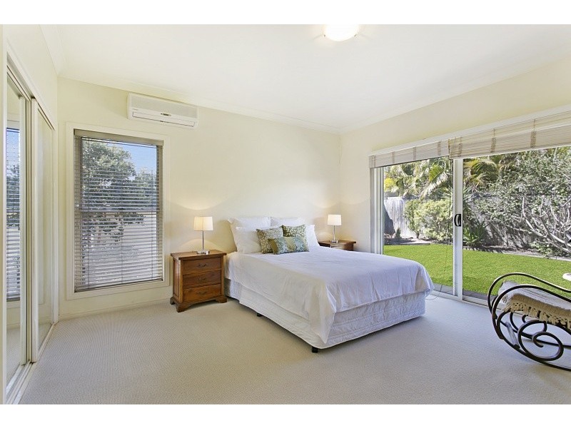 30 Furness Crescent, Sinnamon Park QLD 4073