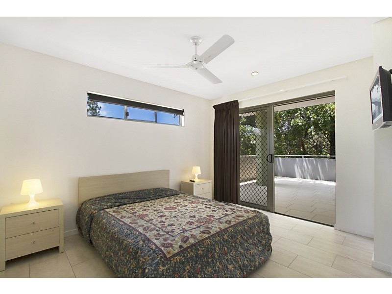 6/221 Sir Fred Schonell Drive, St Lucia QLD 4067