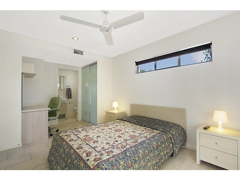 6/221 Sir Fred Schonell Drive, St Lucia QLD 4067
