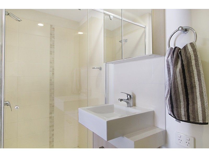 6/221 Sir Fred Schonell Drive, St Lucia QLD 4067