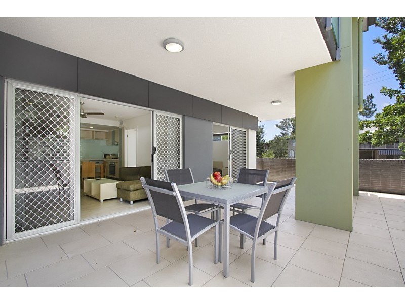 6/221 Sir Fred Schonell Drive, St Lucia QLD 4067