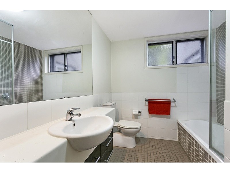 36/2 Campbell Street, Toowong QLD 4066