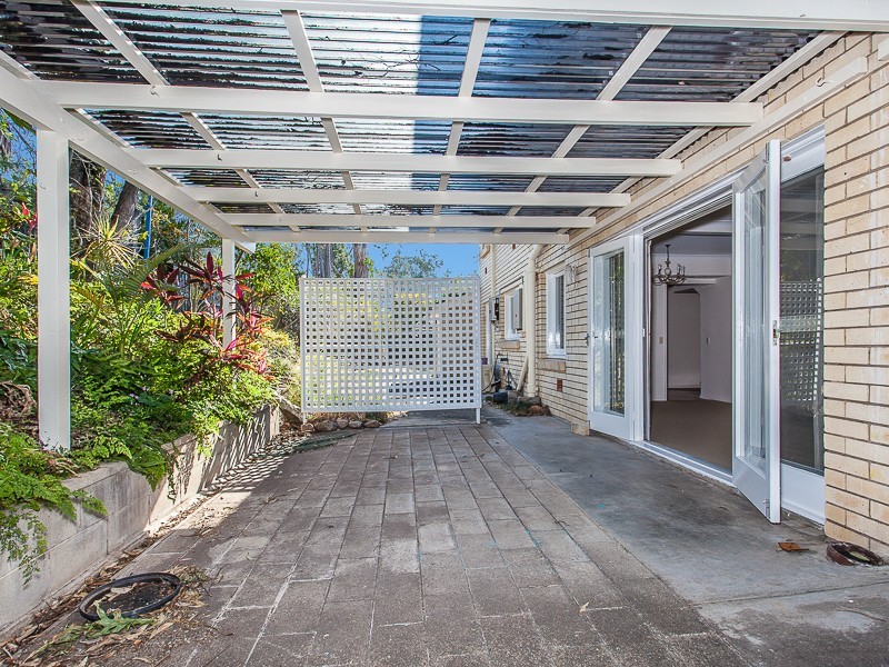 10 Caber Street, Kenmore QLD 4069