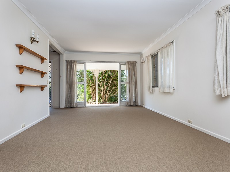 10 Caber Street, Kenmore QLD 4069