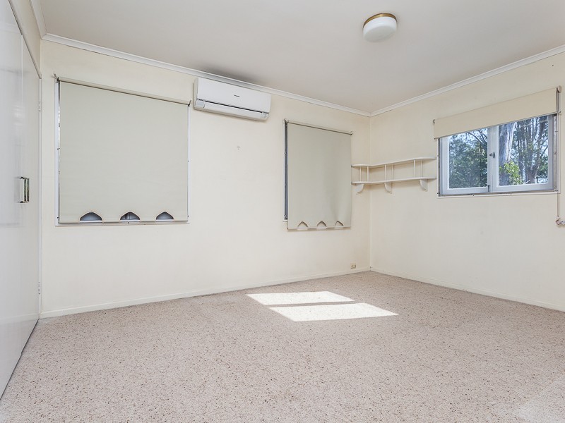 10 Caber Street, Kenmore QLD 4069