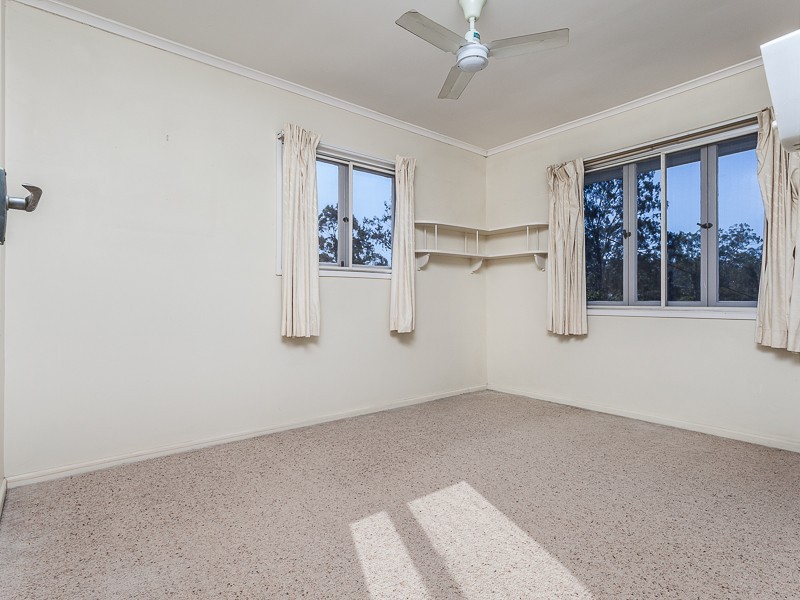 10 Caber Street, Kenmore QLD 4069