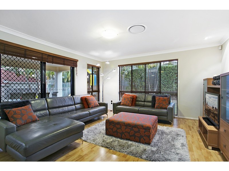 71 Jason Street, Sinnamon Park QLD 4073