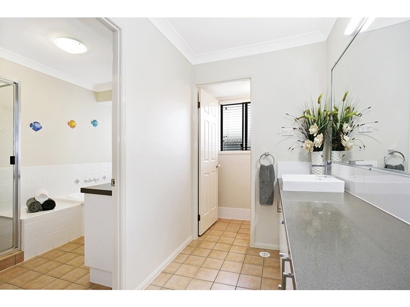 71 Jason Street, Sinnamon Park QLD 4073