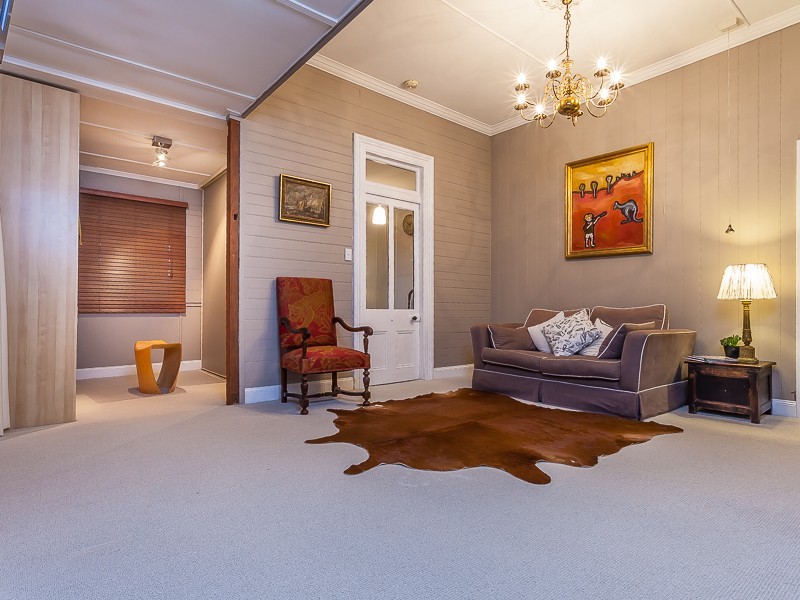 1 Windsor Road, Red Hill QLD 4059