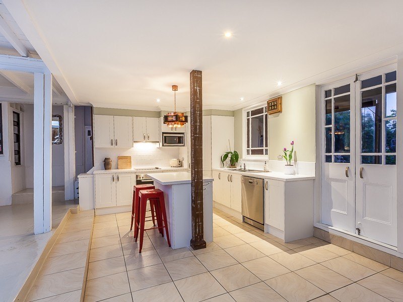 1 Windsor Road, Red Hill QLD 4059