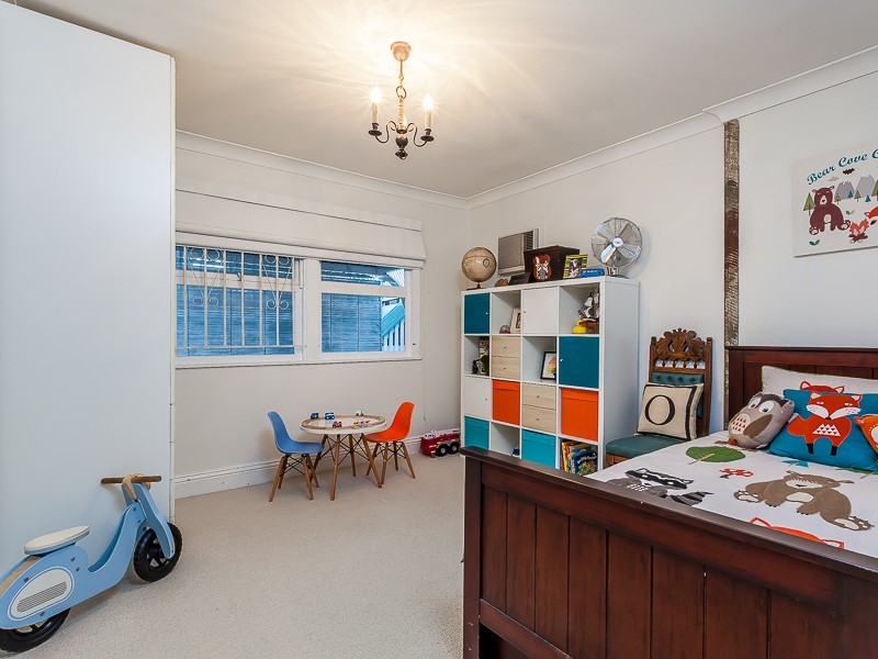 1 Windsor Road, Red Hill QLD 4059