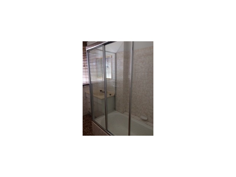 2/3 Cox Road, Windsor QLD 4030