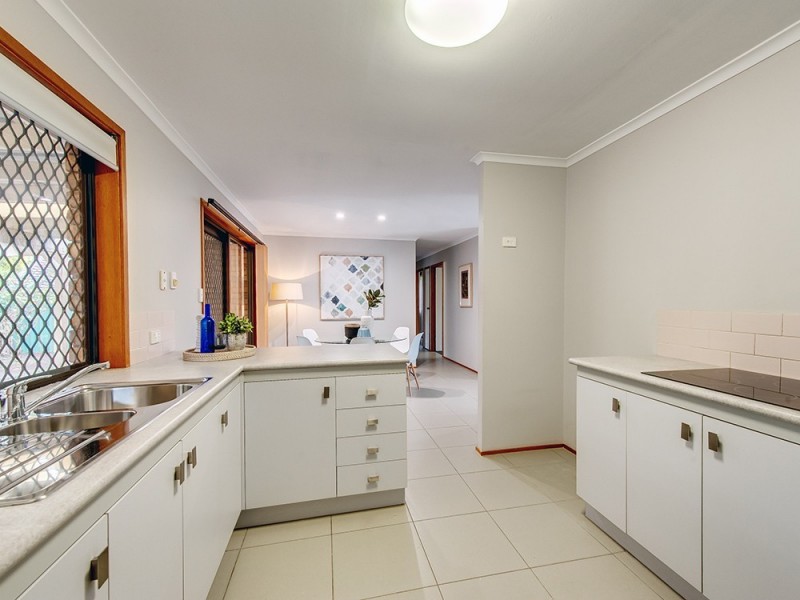 6 Pallert Street, Middle Park QLD 4074