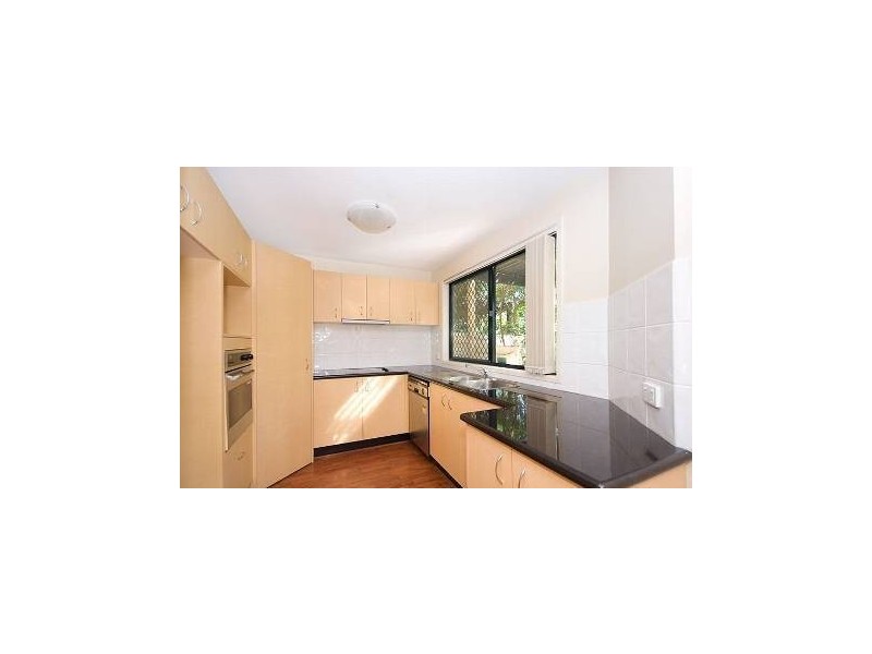 3/56 Central Avenue, Indooroopilly QLD 4068