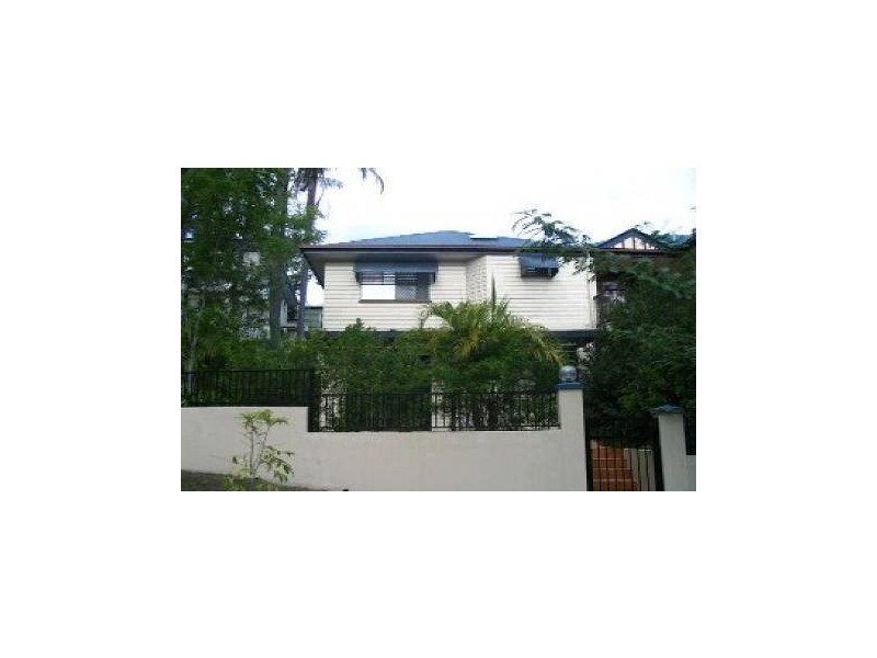 3/56 Central Avenue, Indooroopilly QLD 4068