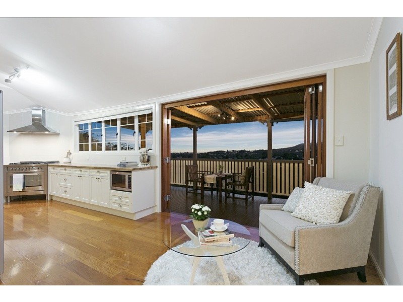 38 Macgregor Tce, Bardon QLD 4065