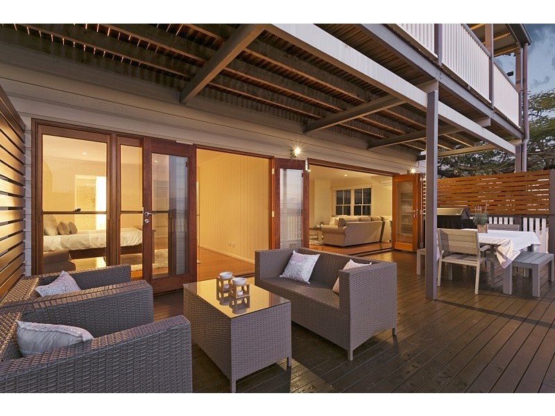 38 Macgregor Tce, Bardon QLD 4065