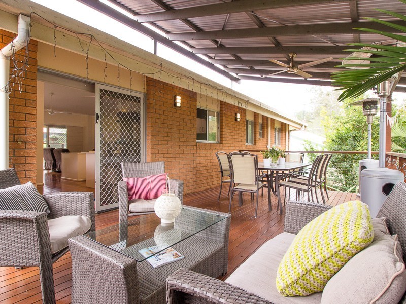 1 Chantilly Street, Chapel Hill QLD 4069