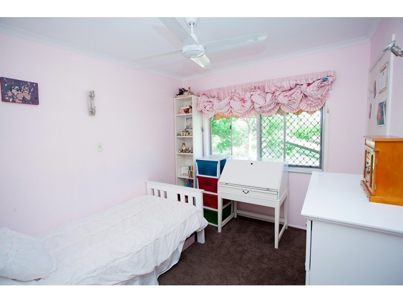 1 Chantilly Street, Chapel Hill QLD 4069