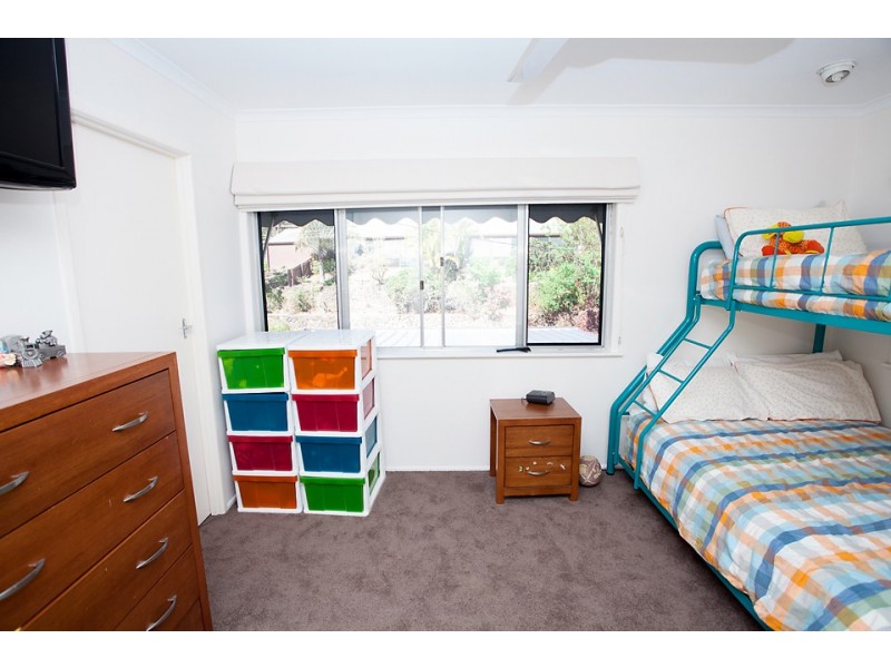 1 Chantilly Street, Chapel Hill QLD 4069