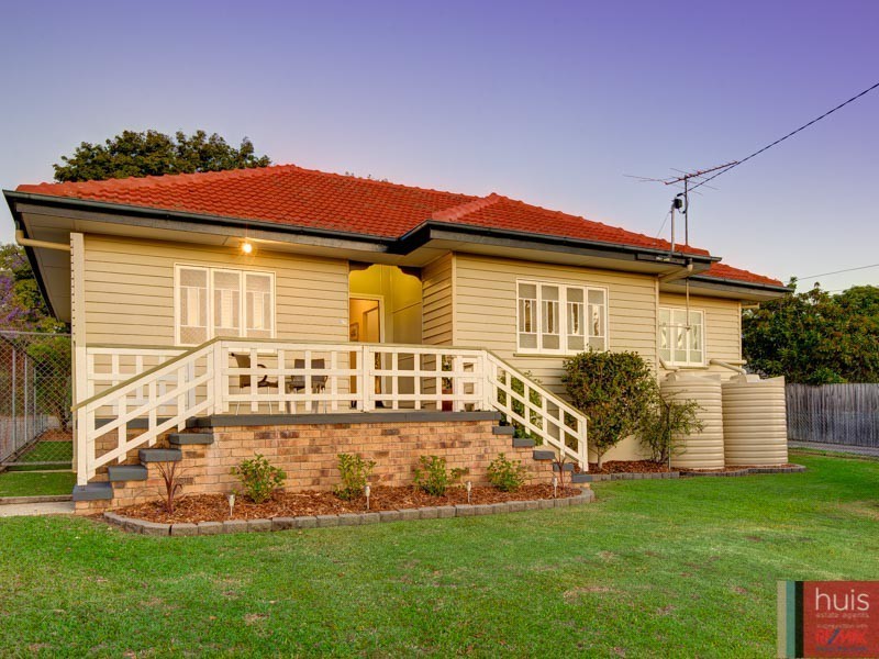 26 Jellicoe St, Manly West QLD 4179