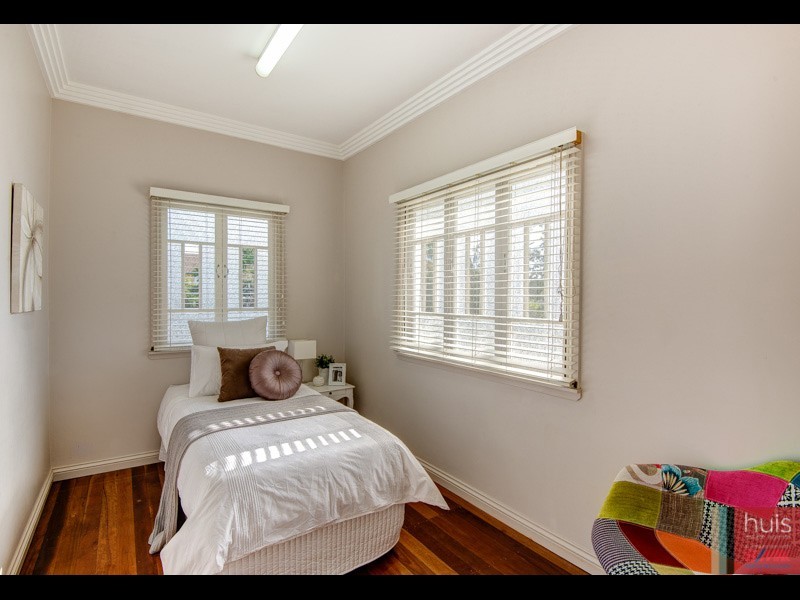 26 Jellicoe St, Manly West QLD 4179