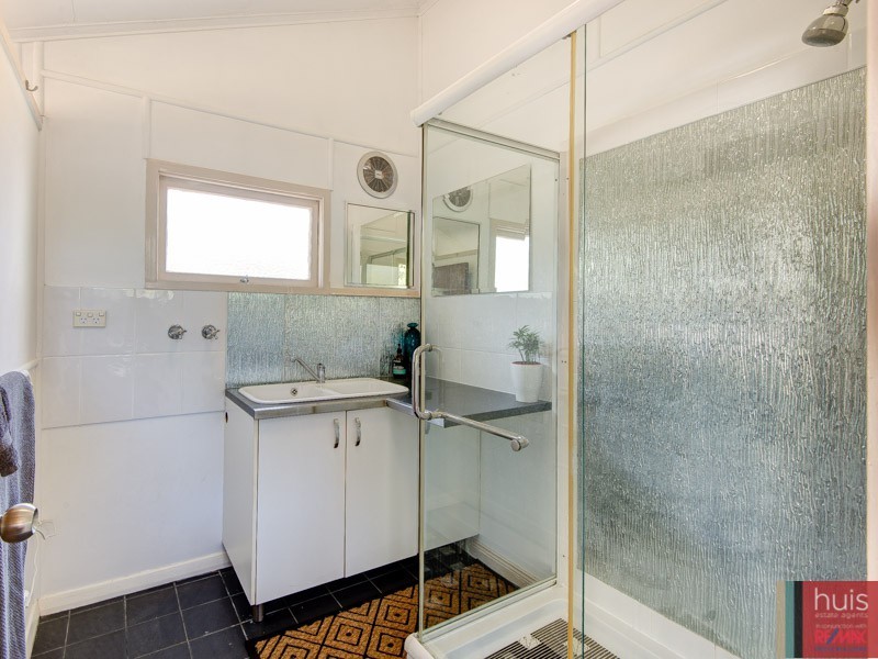 26 Jellicoe St, Manly West QLD 4179