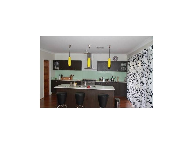 105 Jubilee Avenue, Forest Lake QLD 4078