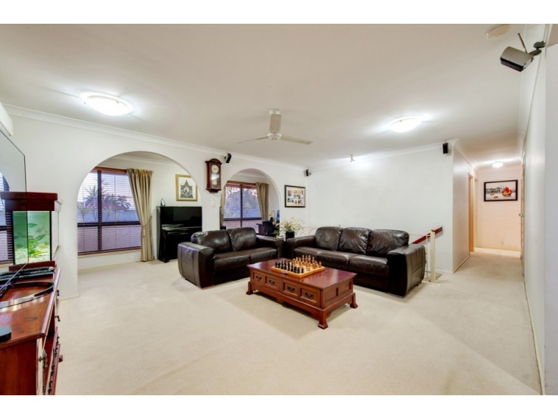 1 Hollyberry Street, Eight Mile Plains QLD 4113