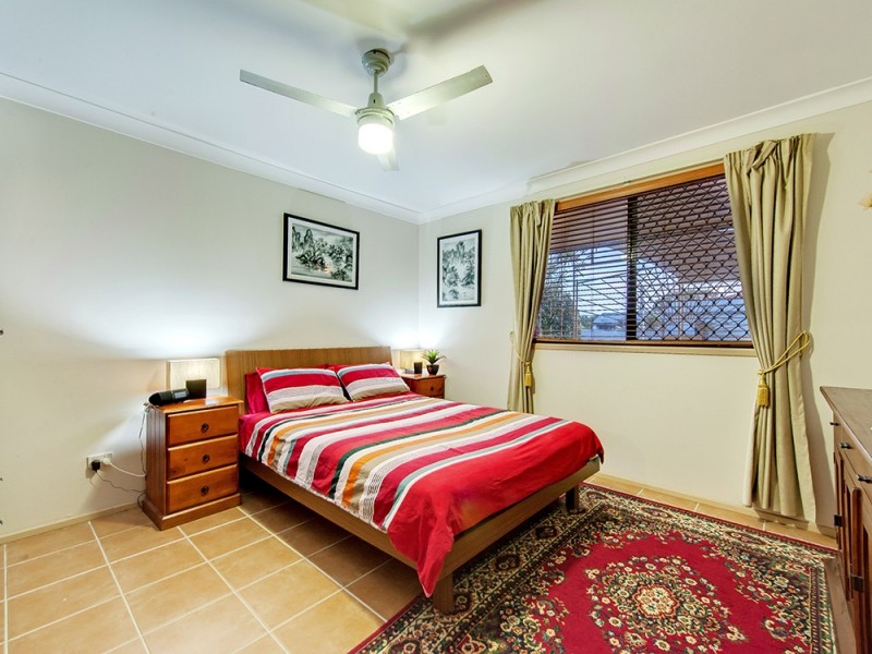 1 Hollyberry Street, Eight Mile Plains QLD 4113