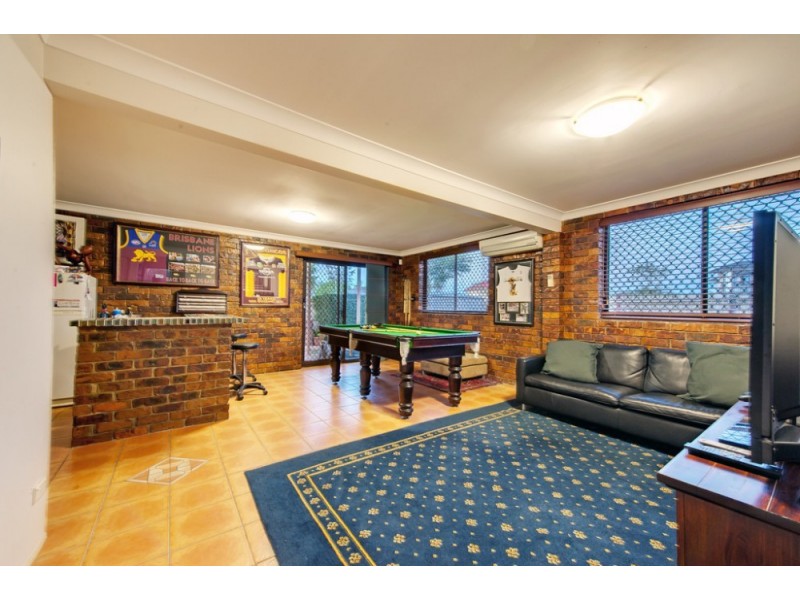 1 Hollyberry Street, Eight Mile Plains QLD 4113