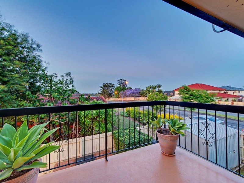 1 Hollyberry Street, Eight Mile Plains QLD 4113