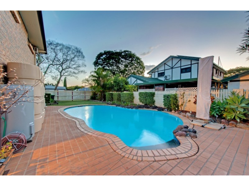 1 Hollyberry Street, Eight Mile Plains QLD 4113