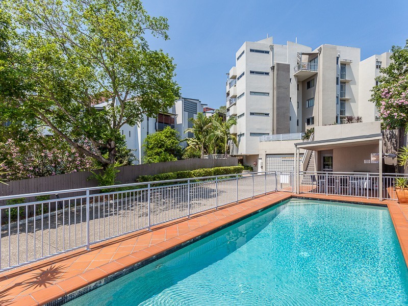 4/36 Holland Street, Toowong QLD 4066