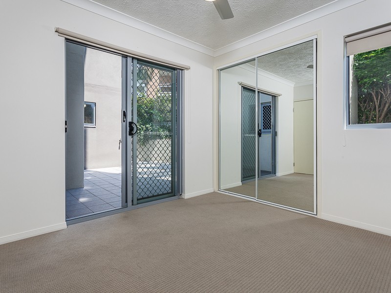 4/36 Holland Street, Toowong QLD 4066