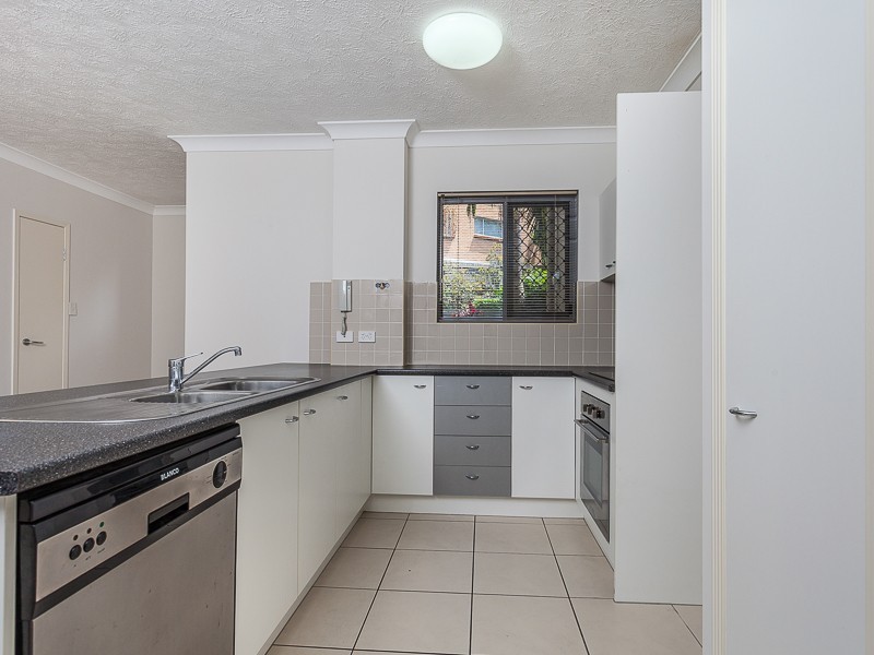 4/36 Holland Street, Toowong QLD 4066