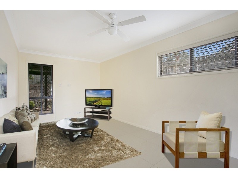 15 Sandalwood Street, Sinnamon Park QLD 4073