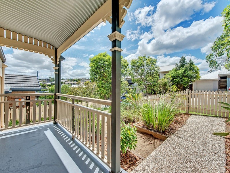 6 Clearpoint Way, Springfield Lakes QLD 4300