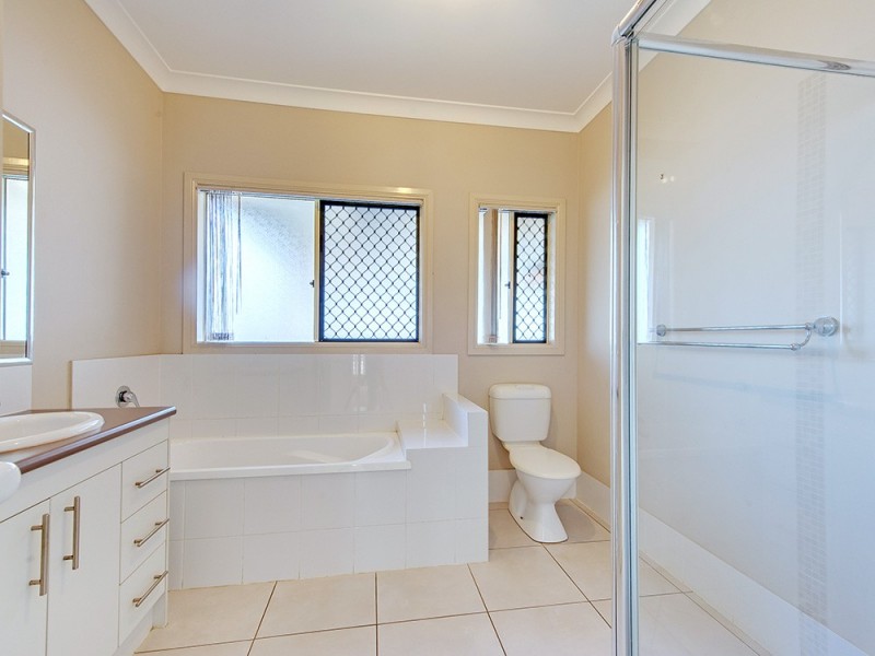 6 Clearpoint Way, Springfield Lakes QLD 4300
