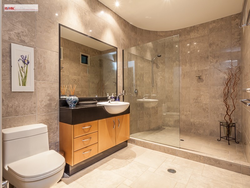 19 Samuel Place, Sinnamon Park QLD 4073