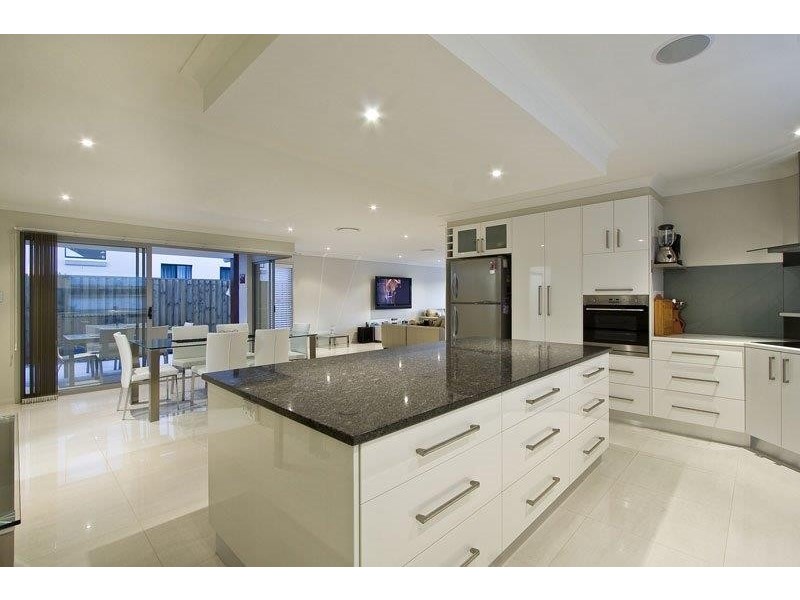 57 Sinnamon Road, Sinnamon Park QLD 4073
