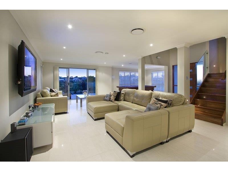 57 Sinnamon Road, Sinnamon Park QLD 4073