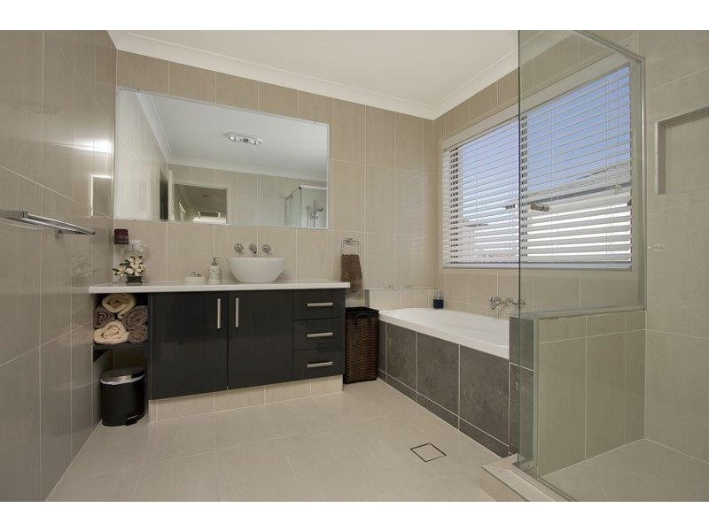 57 Sinnamon Road, Sinnamon Park QLD 4073